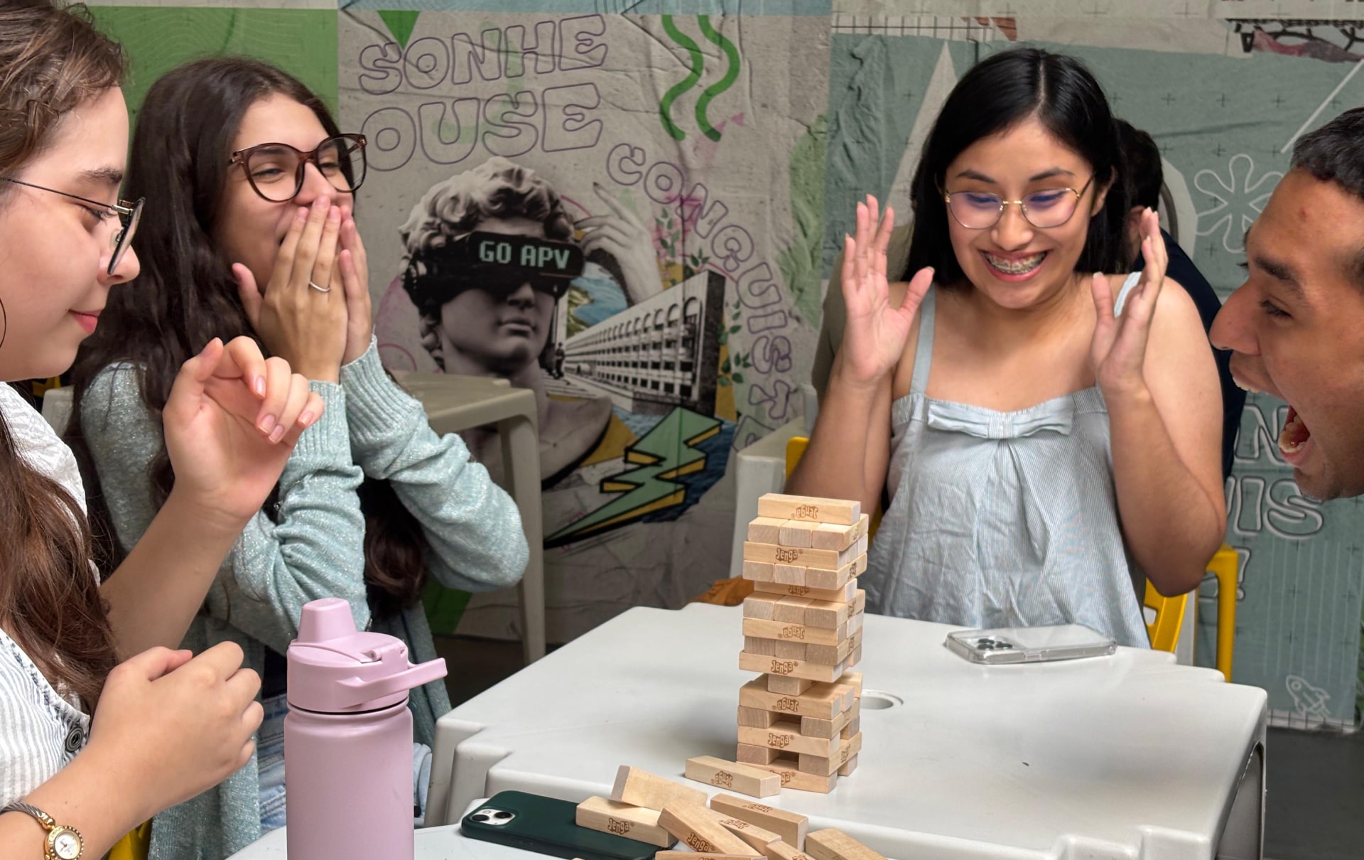 Alunos Vetor em dia de V-happy